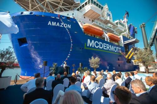 McDermott为超深海J型铺管船举行命名仪式
