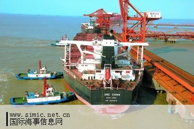 山港引航站再次成功引领40万吨级巨轮靠泊曹妃甸港区