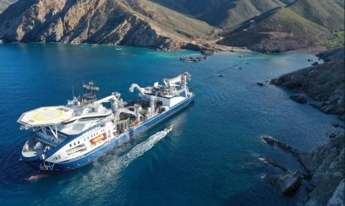 “Leonardo da Vinci”号在希腊开始铺缆工作